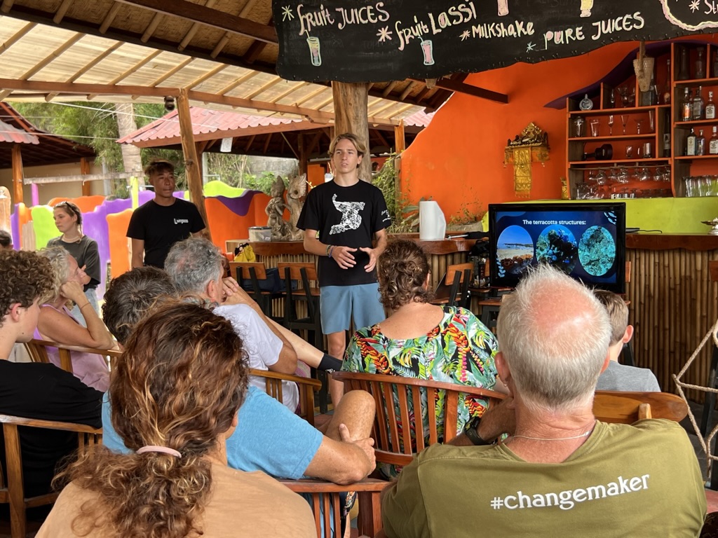 Briefing scientifique sur les structures en terre cuite avant la plongée de restauration corallienne
